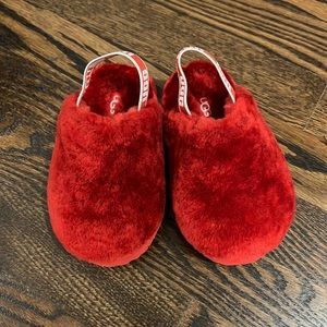 Toddler red uggs size 7